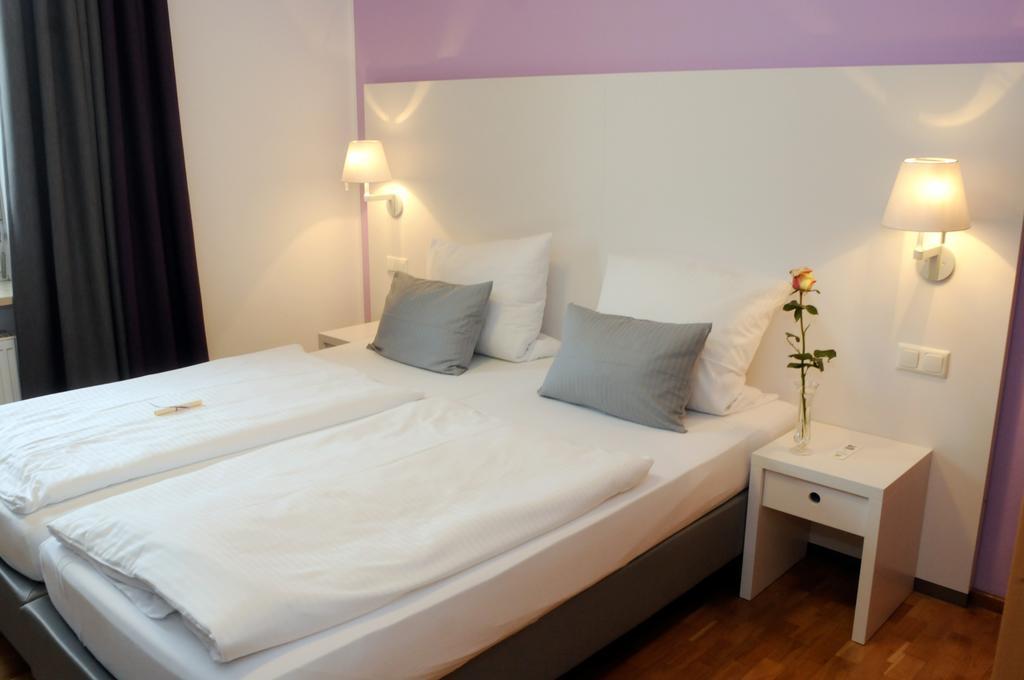 Hotel Am Alten Park Augsburg Ngoại thất bức ảnh