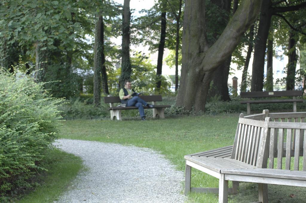 Hotel Am Alten Park Augsburg Ngoại thất bức ảnh